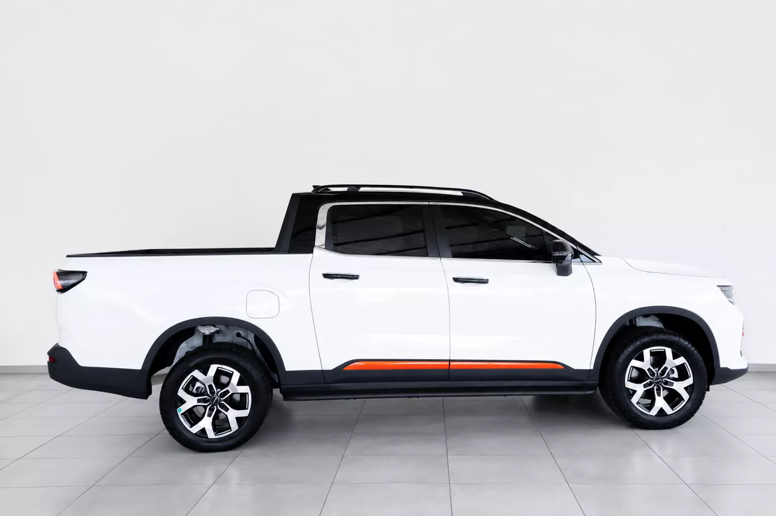 Vehicle Image for 3/3for Geely Riddara double cab Apex RD6 4WD (automatic | electric)
